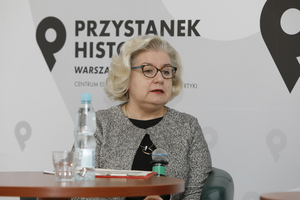 Dr Marzena Godzińska (Zakład Turkologii i Ludów Azji Środkowej UW) podczas dyskusji „Kawałek Polski pod Stambułem. Co pozostało z Adampola?” – 23 stycznia 2021. Fot. Piotr Życieński (IPN)
