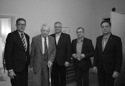 Spotkanie delegacji IPN ze Zbigniewem Siemaszką w Londynie w 2018 roku. Fot. IPN