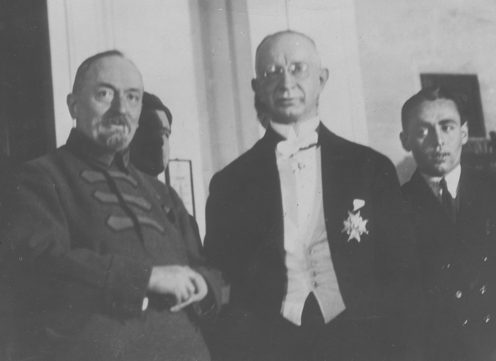 Stanisław Kętrzyński, poseł nadzwyczajny i minister pełnomocny RP w ZSRS w rozmowie z komisarzem spraw zagranicznych ZSRS Georgijem W. Cziczerinem w Moskwie, 1925 r. Fot. NAC