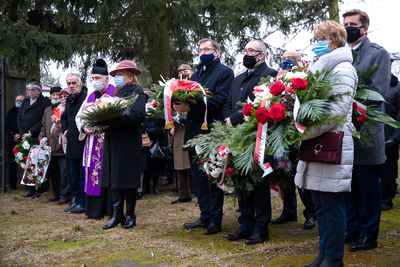 Uroczystości przy pomniku upamiętniającym Żołnierzy Niezłomnych z okolic Ciechanowa – Zielona, 28 lutego 2021. Fot. Sławek Kasper (IPN)