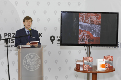 Prof. Marek Wierzbicki, dyrektor Biura Badań Historycznych IPN podczas konferencji prasowej prezentującej publikację IPN „Jeńcy 1920” – 11 marca 2021. Fot. Piotr Życieński (IPN)
