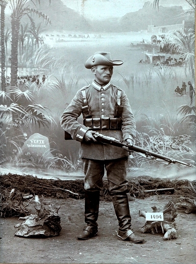 Niemiecki żołnierz Schutztruppe, 1904 r. Fot. Wikipedia (domena publiczna)