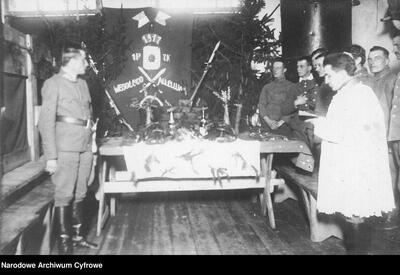 1917 - święcenie pokarmów dla żołnierzy Legionów Polskich (NAC)