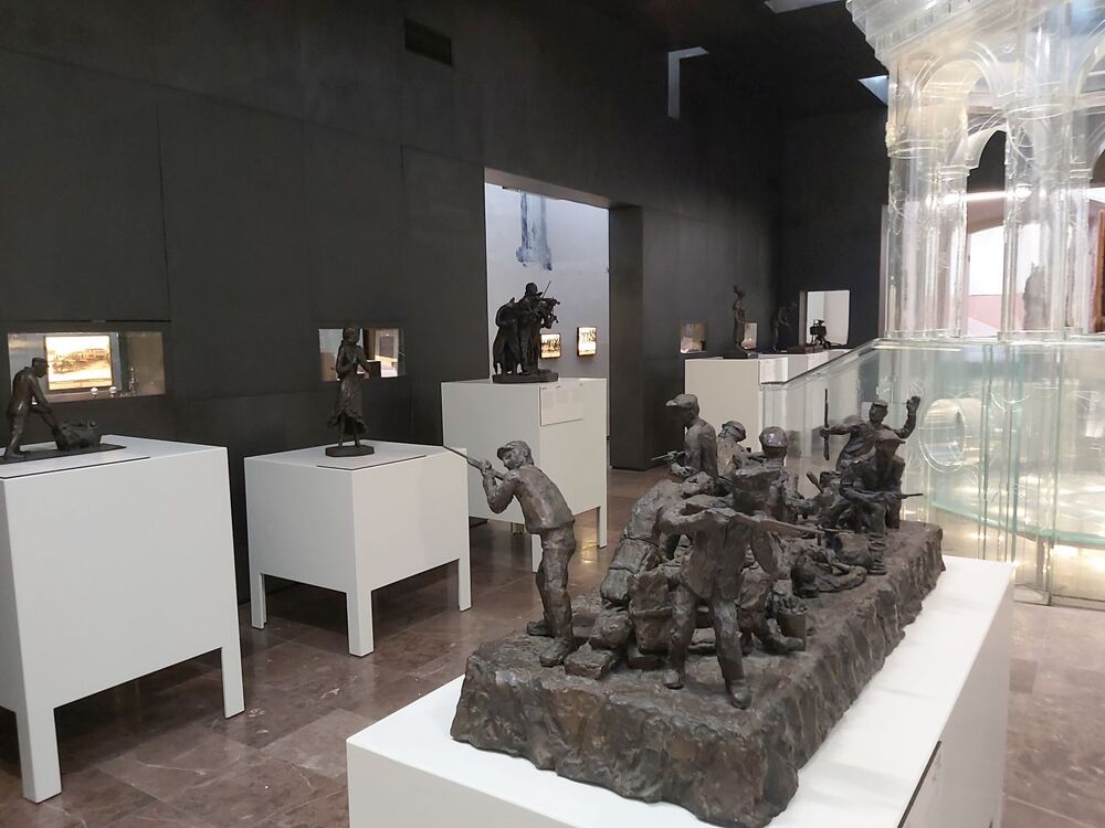 Wystawa „Obraz Treblinki w oczach Samuela Willenberga” w synagodze w Chmielniku – 9 maja – 30 czerwca 2021. Fot. Ośrodek Edukacyjno-Muzealny „Świętokrzyski Sztetl”