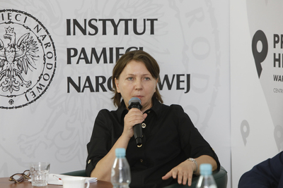 Dr Małgorzata Ptasińska (BBH IPN) podczas dyskusji o gen. Władysławie Andersie – 13 maja 2021. Fot. Piotr Życieński (IPN)