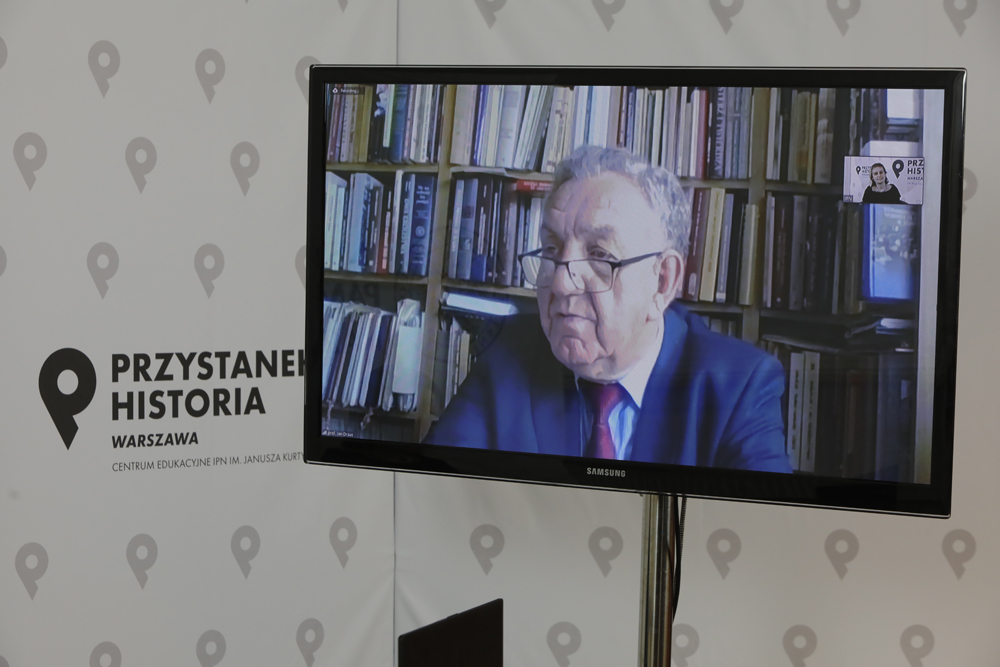 Prof. Jan Draus. Spotkanie online „Nauka i oświata polska na Bliskim Wschodzie” z cyklu „Jak Polacy budowali Orient” – 23 maja 2021. Fot. Piotr Życieński (IPN)