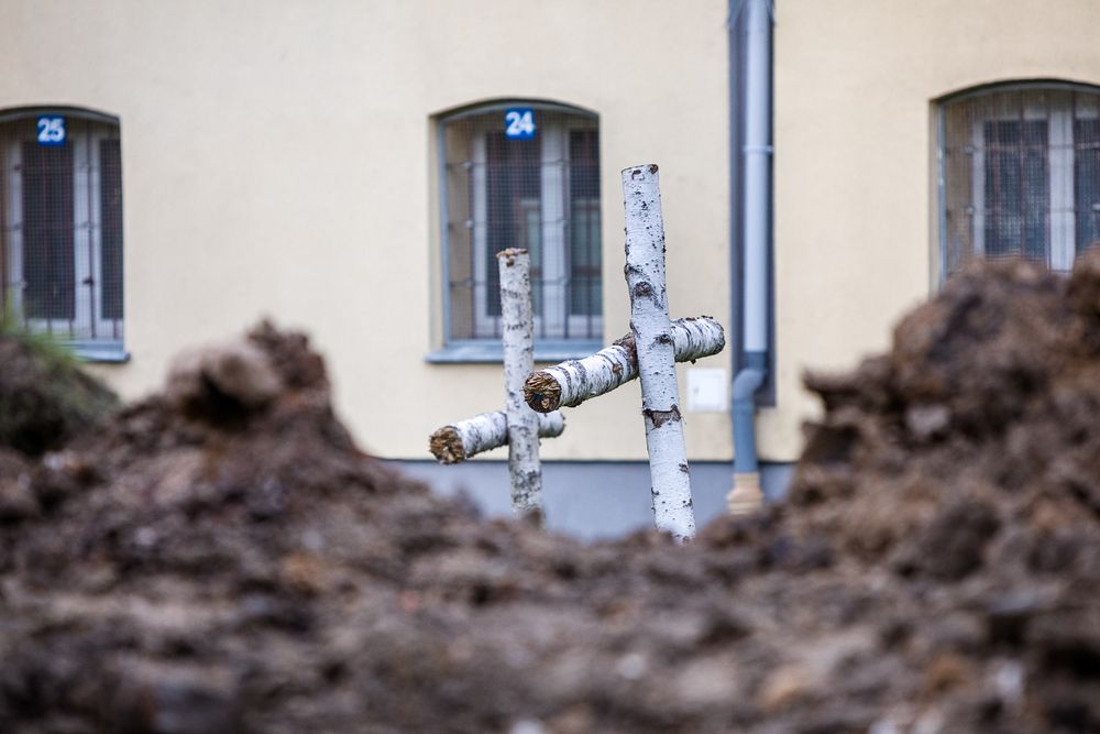 W poniedziałek 24 maja 2021 na terenie dawnego więzienia przy Rakowieckiej rozpoczął się kolejny etap prac poszukiwawczych. Fot. Sławek Kasper (IPN)