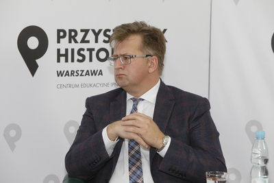 Prof. Mariusz Wołos – prowadzący spotkania z cyklu „Geneza II wojny światowej” – 16 czerwca 2021. Fot. Piotr Życieński (IPN)