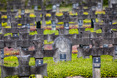 Instytut Pamięci Narodowej upamiętnił ofiary akcji AB na Cmentarzu Wojennym w Palmirach – 21 czerwca 2021. Fot. Sławek Kasper (IPN)