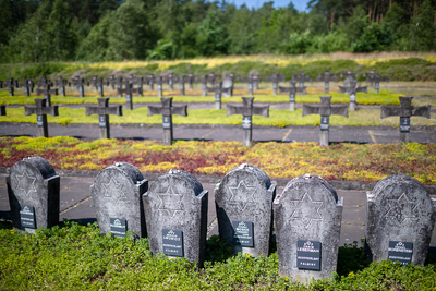 Instytut Pamięci Narodowej upamiętnił ofiary akcji AB na Cmentarzu Wojennym w Palmirach – 21 czerwca 2021. Fot. Sławek Kasper (IPN)