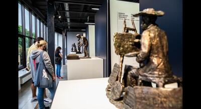 Otwarcie wystawy rzeźb „Obraz Treblinki w oczach Samuela Willenberga” w Państwowym Muzeum na Majdanku. Zdjęcia dzięki uprzejmości Państwowego Muzeum na Majdanku.