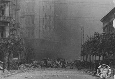 Zniszczenia zabudowy w czasie Powstania Warszawskiego (AIPN)