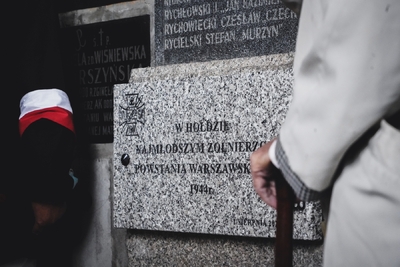 Odsłonięcie tablicy poświęconej Najmłodszym Bohaterom Powstania Warszawskiego – fot. MN/BUWiM