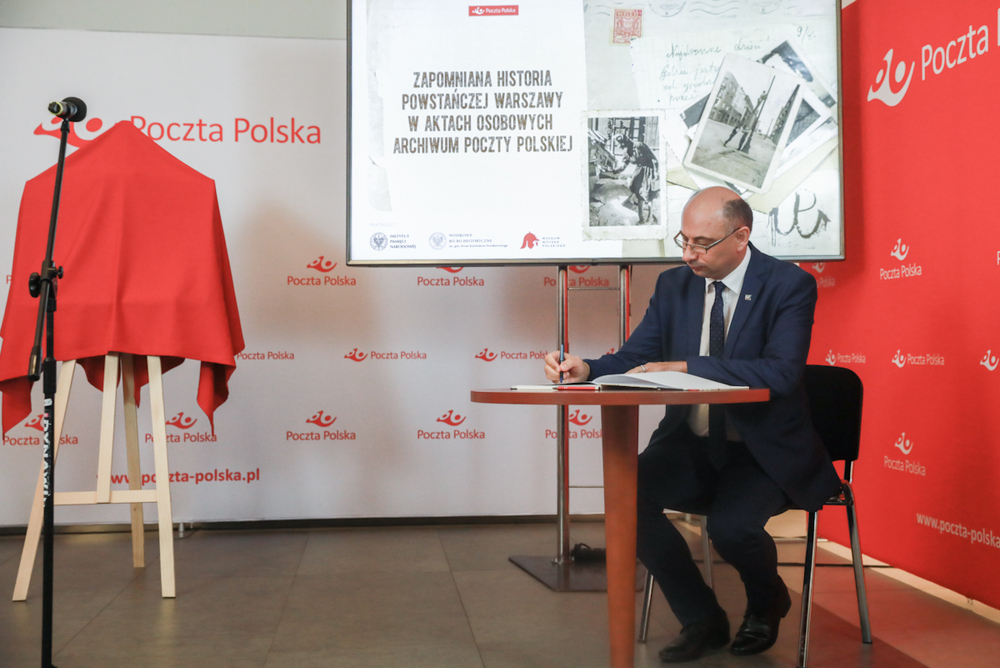 Prezentacja albumu pt.: „Zapomniana Historia Powstańczej Warszawy w Aktach Osobowych Archiwum Poczty Polskiej”. Warszawa, 6 sierpnia 2021. Fot. Sławek Kasper (IPN)