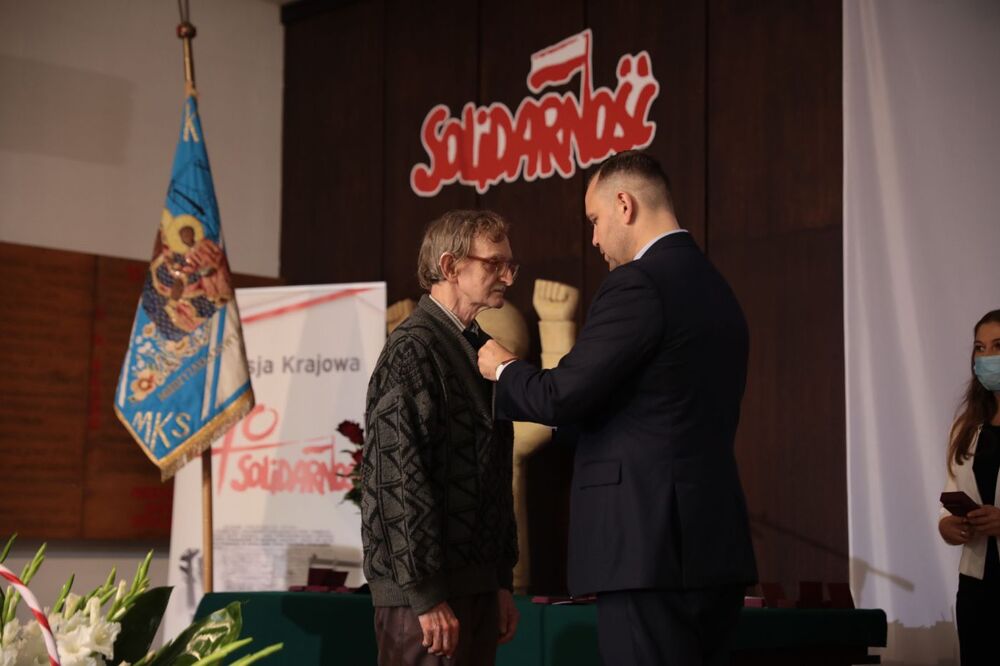 Uroczystość wręczenia Krzyży Wolności i Solidarności w Gdańsku – 31 sierpnia 2021. Fot. Mikołaj Bujak (IPN)