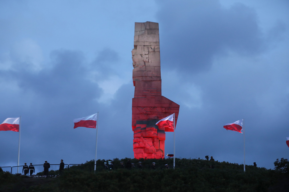 Uroczystości rocznicowe pod pomnikiem Obrońców Wybrzeża na Westerplatte – Gdańsk, 1 września 2021. Fot. Mikołaj Bujak (IPN)