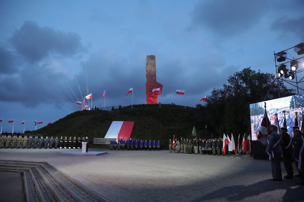 Uroczystości rocznicowe pod pomnikiem Obrońców Wybrzeża na Westerplatte – Gdańsk, 1 września 2021. Fot. Mikołaj Bujak (IPN)