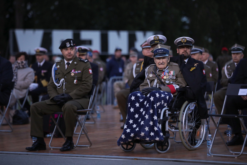 Uroczystości rocznicowe pod pomnikiem Obrońców Wybrzeża na Westerplatte – Gdańsk, 1 września 2021. Fot. Mikołaj Bujak (IPN)