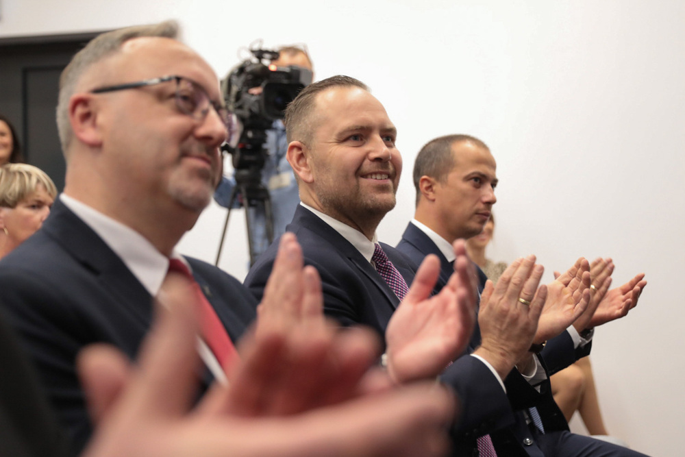 Prezes IPN dr Karol Nawrocki wręczył dawnym opozycjonistom Krzyże Wolności i Solidarności – Bydgoszcz, 3 września 2021. Fot. Mikołaj Bujak (IPN)