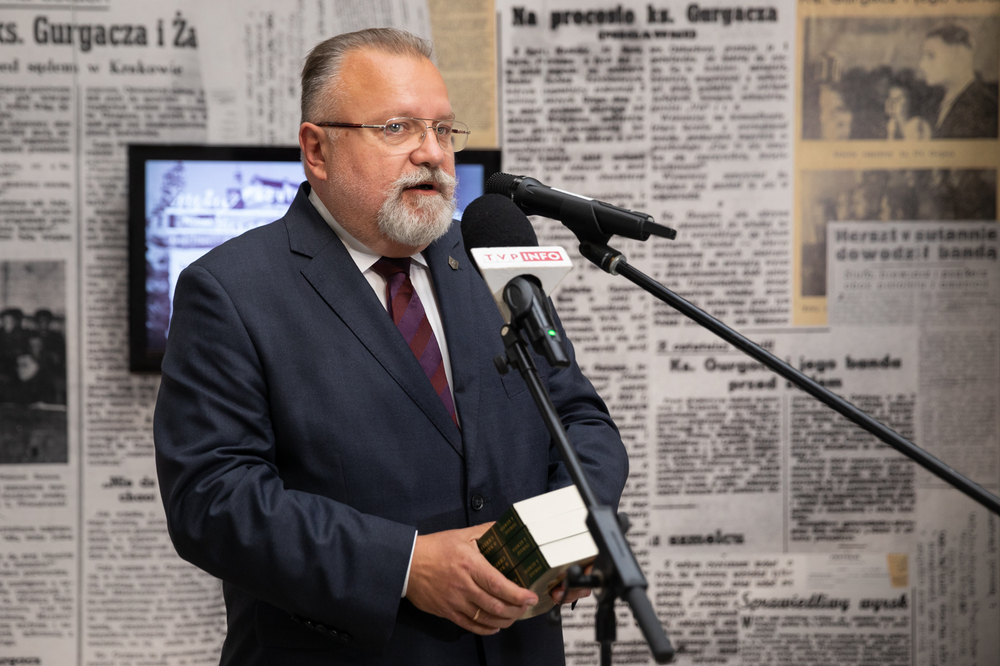 Dyrektor Muzeum Żołnierzy Wyklętych i Więźniów Politycznych PRL Jacek Pawłowicz podczas otwarcia wystawy „Ks. Władysław Gurgacz. Kapelan Polski Podziemnej” – Kraków, 14 września 2021. Fot. Mikołaj Bujak (IPN)