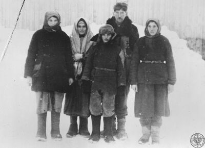 Polacy deportowani przez władze sowieckie po dotarciu do jednostek Armii Polskiej w ZSRS, 1941/1942 (IPN)