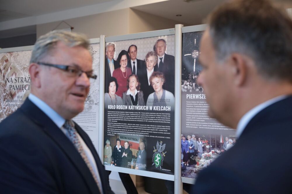 Otwarcie wystawy „Na straży pamięci. 30 lat działalności Stowarzyszenia Kielecka Rodzina Katyńska” – Kielce, 15 września 2021. Fot. Mikołaj Bujak (IPN)