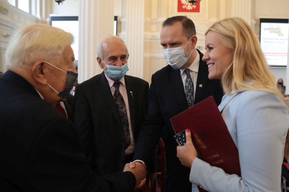 Spotkanie prezesa IPN dr. Karola Nawrockiego z młodzieżą, przedstawicielami środowisk kombatanckich i samorządowych – Rzeszów, 23 września 2021. Fot. Mikołaj Bujak (IPN)