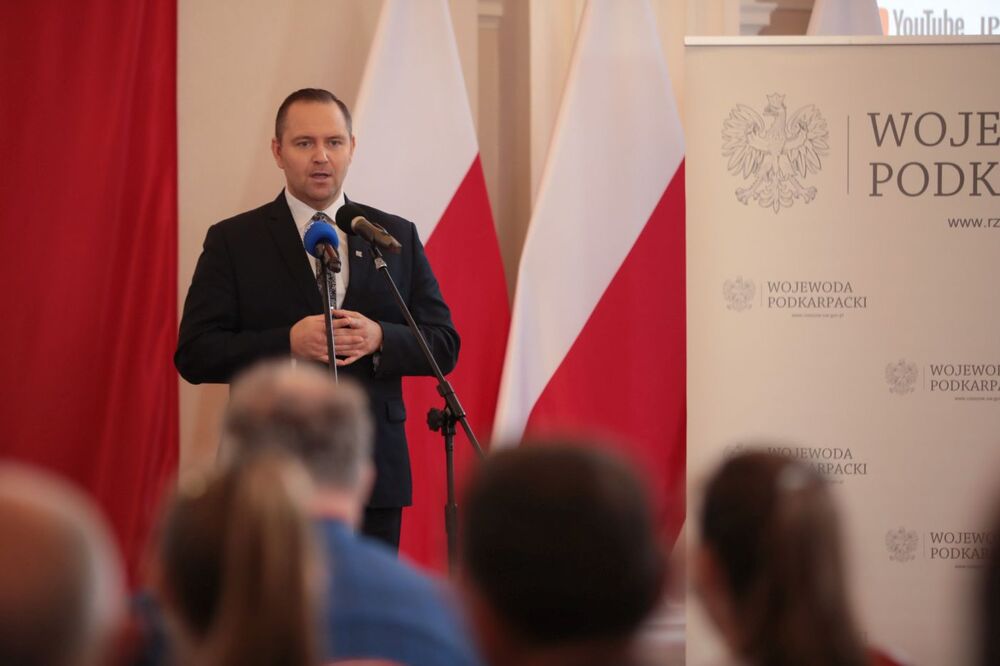 Spotkanie prezesa IPN dr. Karola Nawrockiego z młodzieżą, przedstawicielami środowisk kombatanckich i samorządowych – Rzeszów, 23 września 2021. Fot. Mikołaj Bujak (IPN)