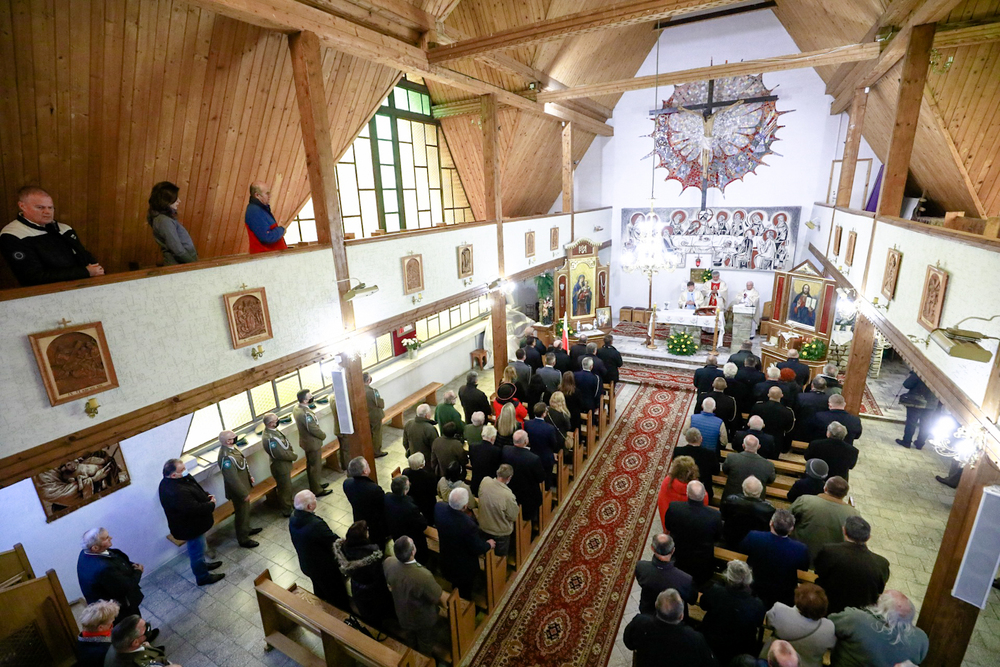 Msza św. w kościele pw. św. Anny w Ustrzykach Górnych w intencji Ludzi Wolności i Solidarności z Bieszczad – 25 września 2021. Fot. Sławek Kasper (IPN)