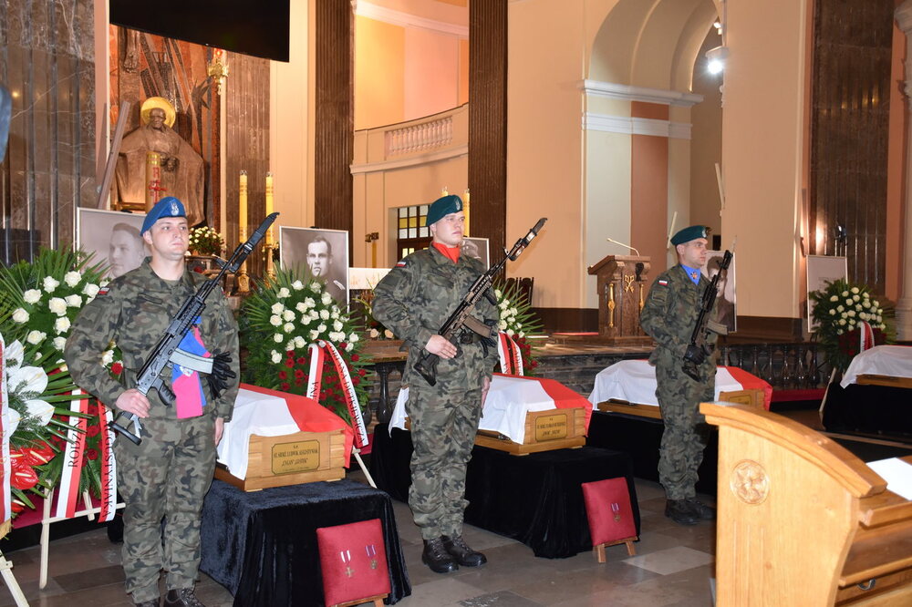 Uroczystości pogrzebowe Żołnierzy Niezłomnych – Bydgoszcz, 26 września 2021. Fot. IPN