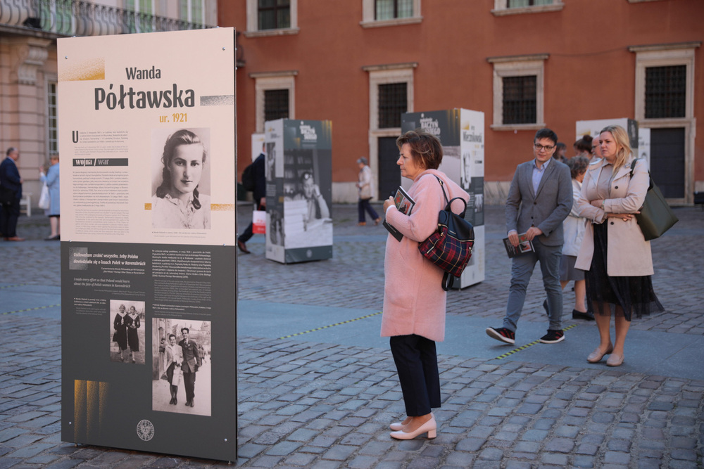 Otwarcie wystawy „Pokolenie Baczyńskiego” – Warszawa, 27 września 2021. Fot. Mikołaj Bujak (IPN)