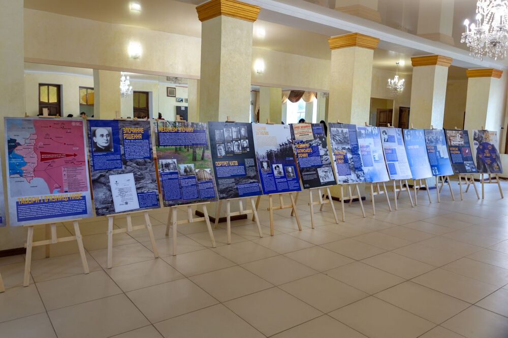 Prezentacja wystawy „Zbrodnia Katyńska 1940. Zagłada polskich elit” w Starobielsku – 3 września 2021. Fot. Włodzimierz Kołomacki