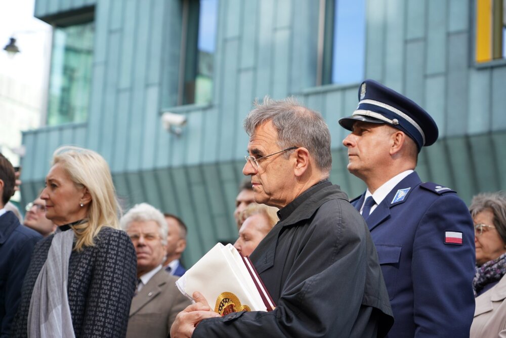 Uroczystość odsłonięcia tablicy upamiętniającej bohaterskie siostry urszulanki z patrolu sanitarnego Wojskowej Służby Kobiet Obwodu I AK Śródmieście – Warszawa, 28 września 2021. Fot. Mateusz Niegowski (IPN)