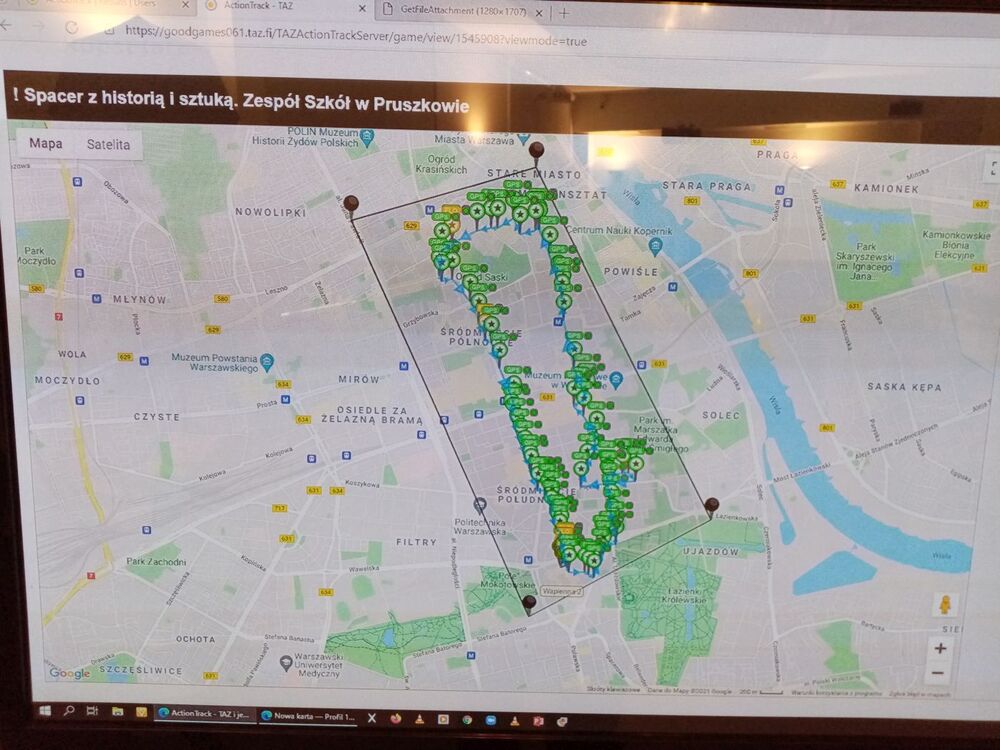 Mobilna gra miejska Archiwum IPN „Spacer z historią i sztuką”. Fot. K. Starowicz