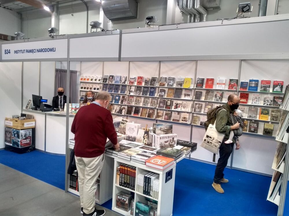 IPN na 24. Międzynarodowych Targach Książki w Krakowie – 14–17 października 2021 w EXPO Kraków. Fot. Tomasz Czopowicz (IPN)