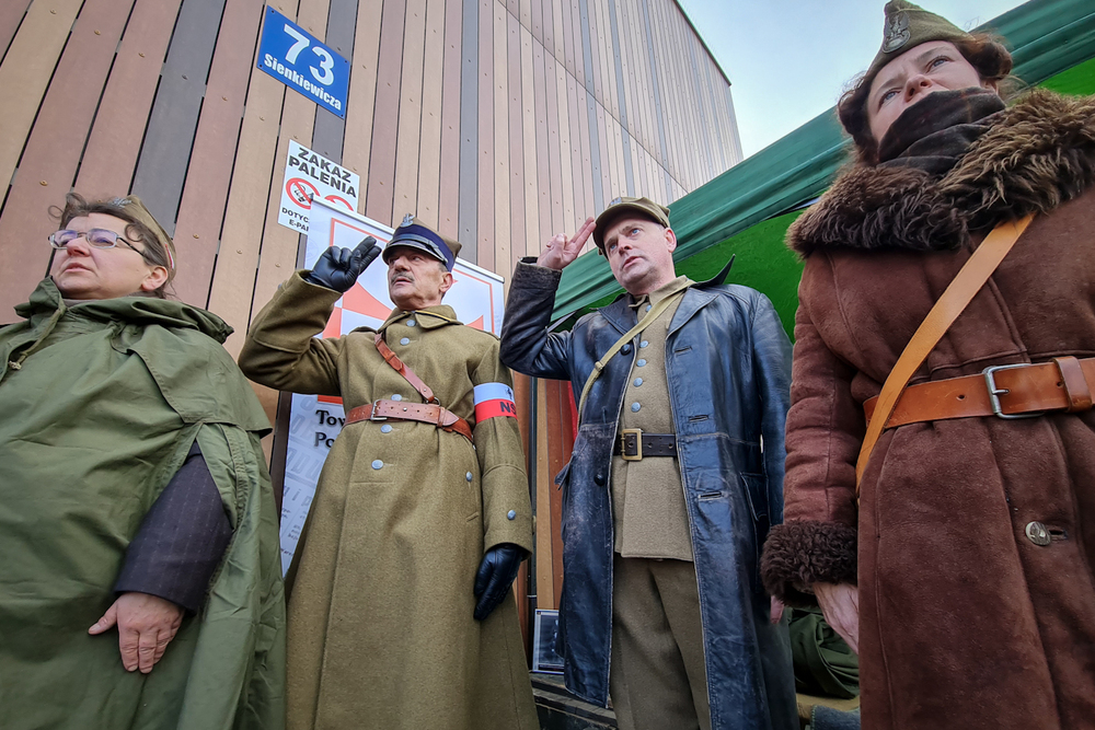 Uroczystość nadania dworcowi kolejowemu w Ciechanowie imienia por. Romana Dziemieszkiewicza – 23 października 2021. Fot. Sławek Kasper (IPN)