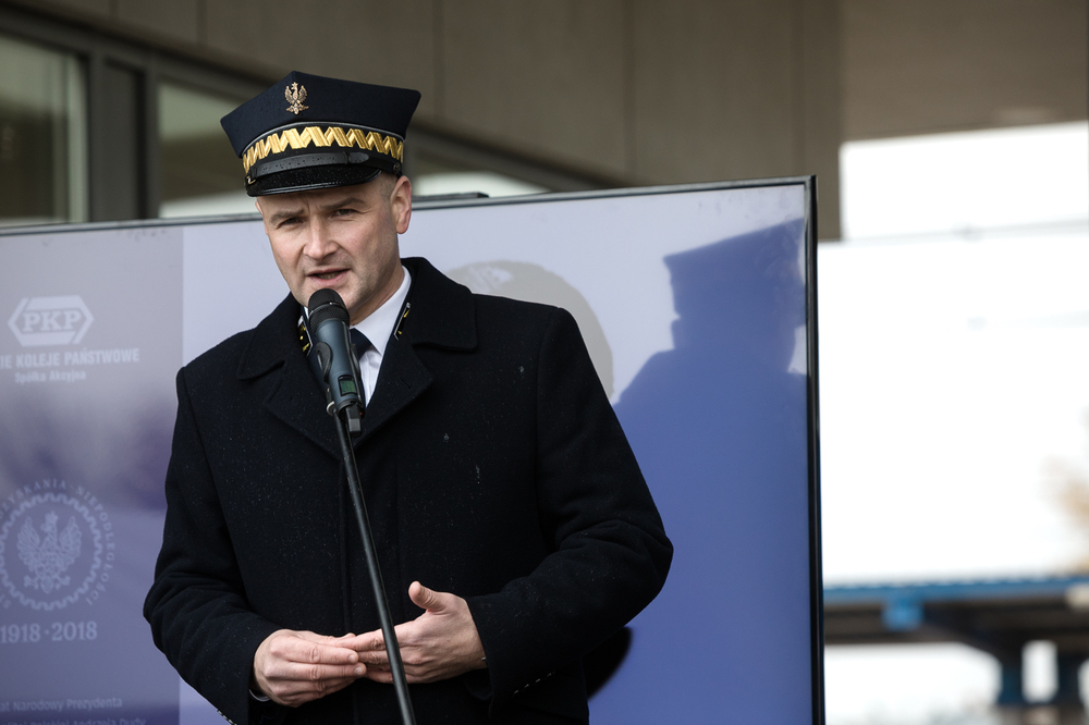 Uroczystość nadania dworcowi kolejowemu w Ciechanowie imienia por. Romana Dziemieszkiewicza – 23 października 2021. Fot. Sławek Kasper (IPN)