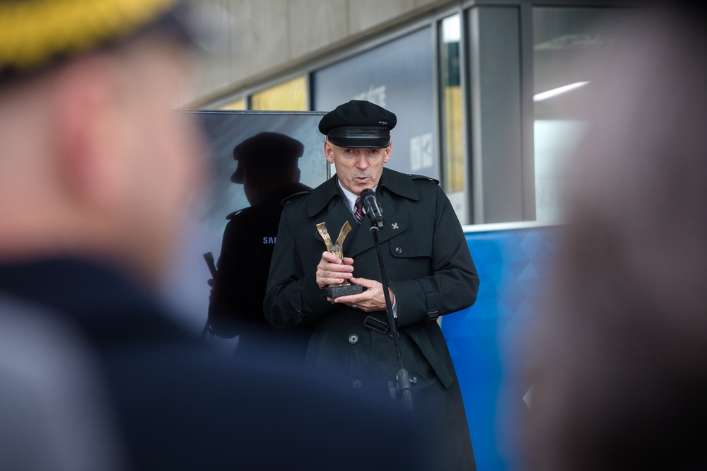 Uroczystość nadania dworcowi kolejowemu w Ciechanowie imienia por. Romana Dziemieszkiewicza – 23 października 2021. Fot. Sławek Kasper (IPN)