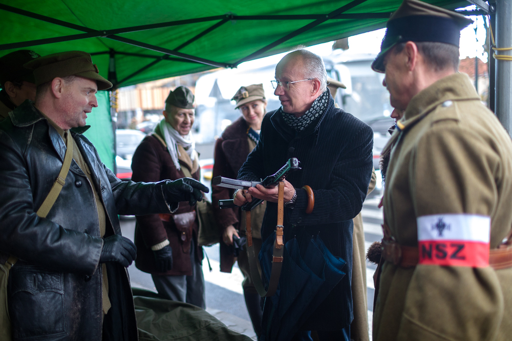 Uroczystość nadania dworcowi kolejowemu w Ciechanowie imienia por. Romana Dziemieszkiewicza – 23 października 2021. Fot. Sławek Kasper (IPN)