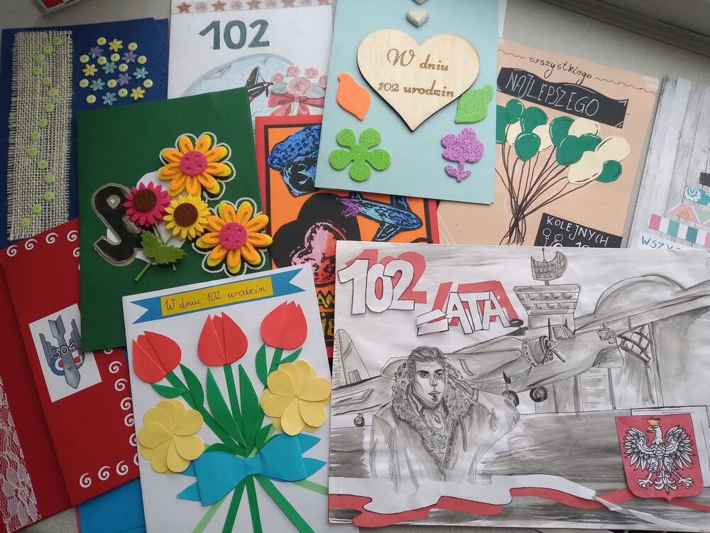 Kartki urodzinowe dla Mieczysława Frąckiewicza przesłane w ramach akcji IPN „Złóż życzenia Bohaterowi”
