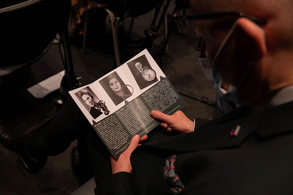 Otwarcie wystawy „#StolenMemory – Skradziona Pamięć” i przekazanie rodzinom pamiątek po byłych więźniach obozów koncentracyjnych – Białystok, 4 listopada 2021. Fot. Mikołaj Bujak (IPN)