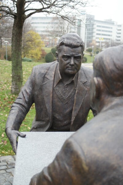 Pomnik Henryka Sławika i Jozsefa Antalla seniora – Węgry