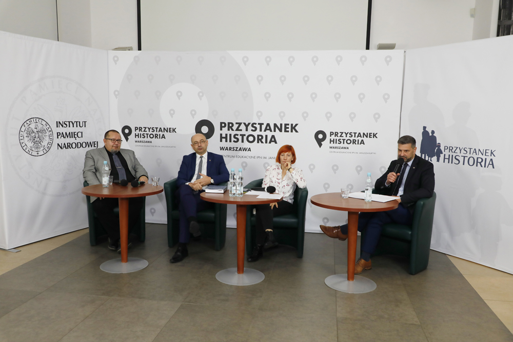 Dyskusja „Śmierć za ratowanie życia. Dekret o karaniu Żydów opuszczających getto i Polaków im pomagających” – 17 listopada 2021. Fot. Piotr Życieński (IPN)