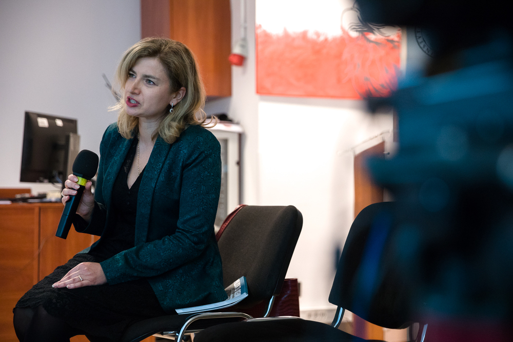 Agnieszka Jędrzak (zastępca dyrektora Biura Współpracy Międzynarodowej IPN) podczas debaty „Dyplomacja historyczna: wyzwania i szanse” – Warszawa, 17 listopada 2021. Fot. Sławek Kasper (IPN)