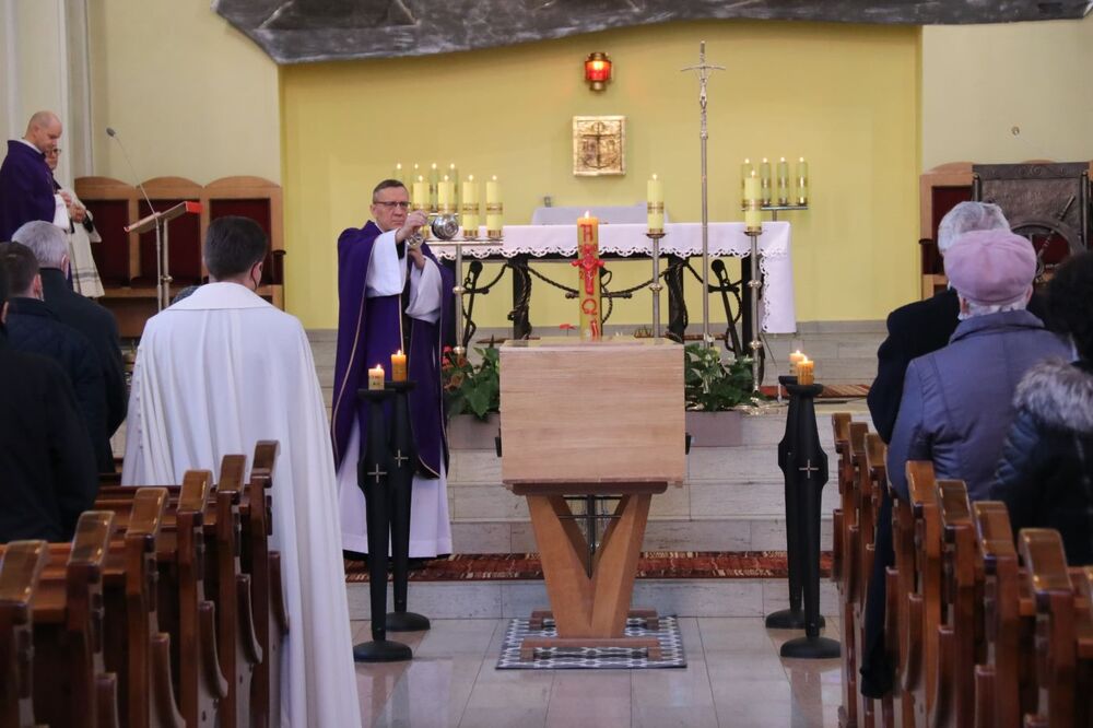 Uroczystości pogrzebowe śp. Elli Rychel, małżonki śp. kmdr. Adama Rychla (23 listopada 2021)