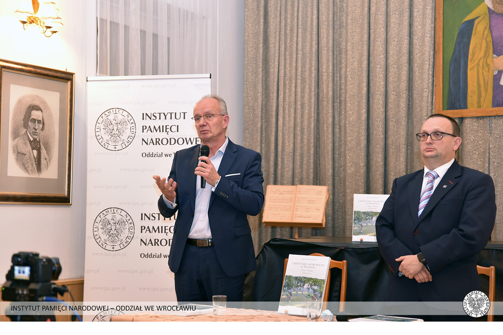 Promocja książki „Cmentarz Osobowicki we Wrocławiu. Pola ofiar komunizmu” – Wrocław, 26 listopada 2021. Fot. Adam Pacześniak (IPN)