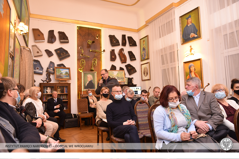 Promocja książki „Cmentarz Osobowicki we Wrocławiu. Pola ofiar komunizmu” – Wrocław, 26 listopada 2021. Fot. Adam Pacześniak (IPN)