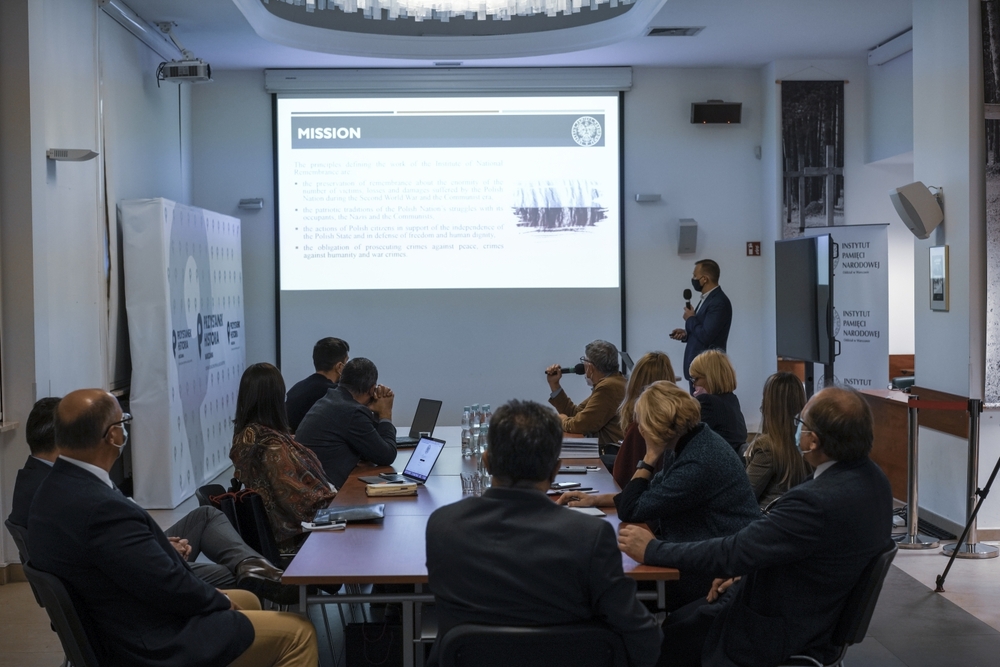 Wizyta mołdawskich dziennikarzy w Instytucie Pamięci Narodowej – Warszawa, 29 listopada 2021. Fot. Mateusz Niegowski (IPN)