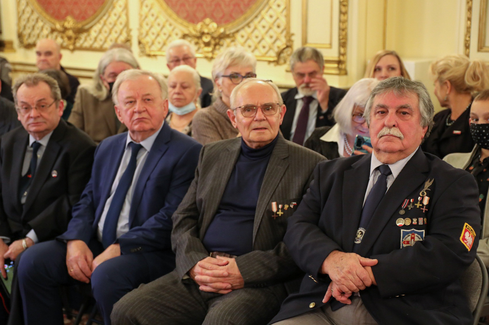 Uroczystość wręczenia odznaczeń działaczom opozycji demokratycznej w PRL – Nowy Jork, 30 listopada 2021. Fot. Adrianna Garnik (IPN)