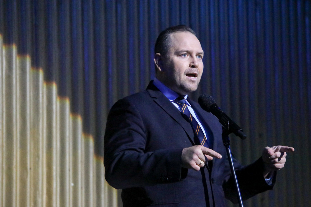 Prezes IPN dr Karol Nawrocki podczas koncertu „Po co nam wolność?” – Warszawa, 13 grudnia 2021. Fot. Sławek Kasper (IPN)